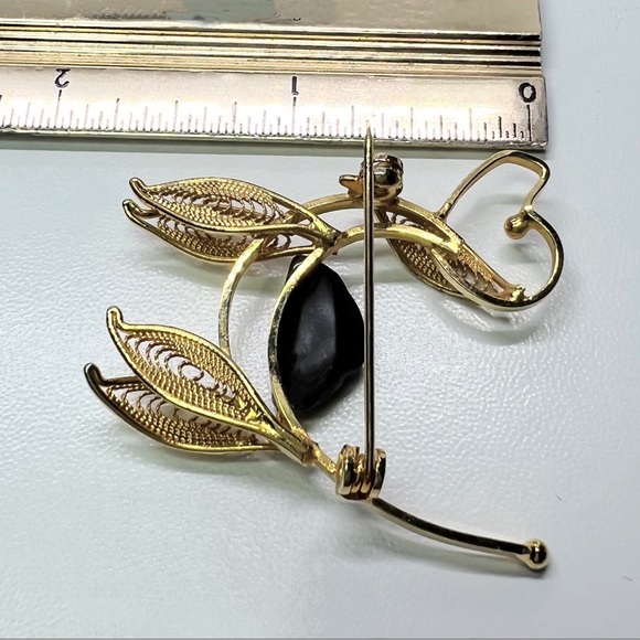 Doggie Filigree Black Nephrite Figural Pin/Brooch - Picture 4 of 6